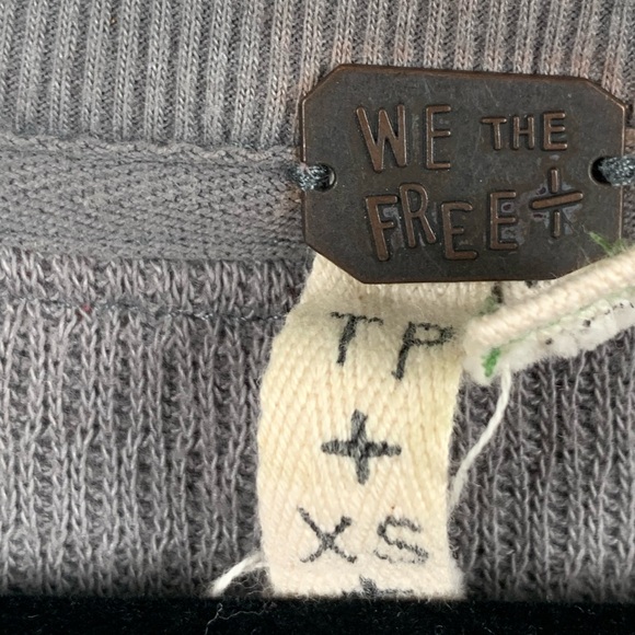 We The Free Grey Women’s Size XS Thermal Henley Rainbow Embroidered Boho Shirt - Picture 2 of 6